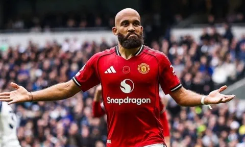 Mbeumo hay Sesko là lời giải cho hàng công Man Utd trước Palace?