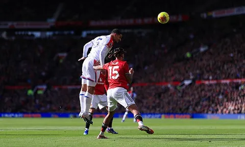 MU thủng lưới, chuyên gia Sky Sports buộc tội Leny Yoro
