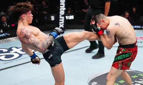 Địa chấn tại UFC Mexico: Lone’er Kavanagh hạ gục cựu vương Brandon Moreno bằng chiến thuật tàn khốc