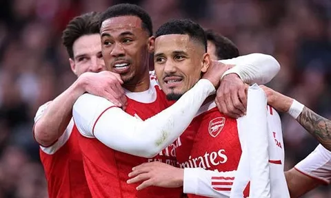 Hiểm họa khi Arsenal quá phụ thuộc vào những quả phạt góc