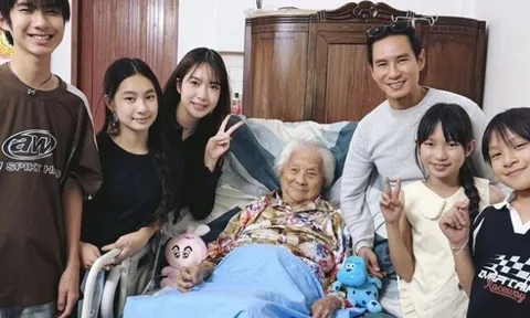 Anh thợ may cầm 1 chỉ vàng khởi nghiệp nay là đạo diễn doanh thu nghìn tỷ, phụng dưỡng mẹ già 100 tuổi