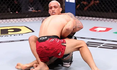 Charles Oliveira phớt lờ "đòn gió" của Max Holloway: Lời đe dọa địa chiến chỉ là một trò lừa bịp