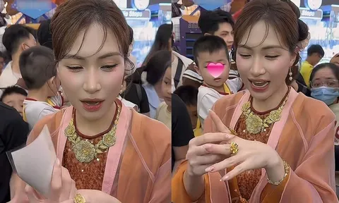 Hòa Minzy được tặng "6 cây vàng"