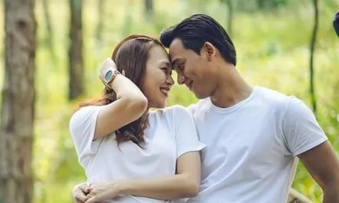 Mỹ Tâm và Mai Tài Phến đeo nhẫn giống nhau