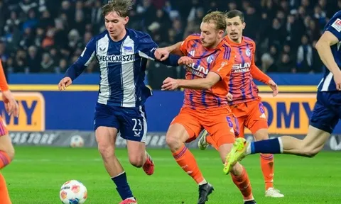 Arsenal tranh Kennet Eichhorn với MU