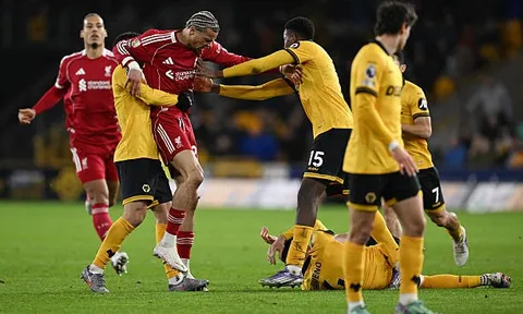 Chấm điểm Liverpool: Szoboszlai "hết phép", Ekitike đơn độc