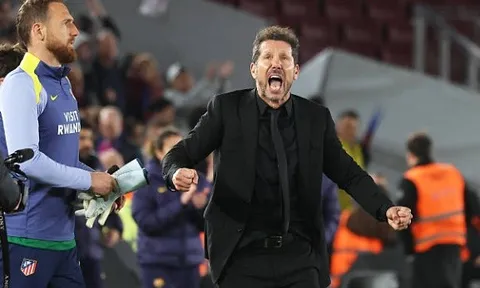 Simeone hé lộ lời quát tháo giúp Atletico đứng vững trước Barca