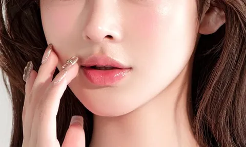Dầu tầm xuân là gì? Giải pháp phục hồi da lão hóa và da mụn sau tuổi 25