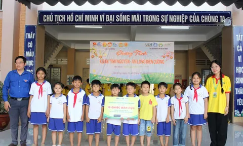 Oriflame đồng hành cùng sinh viên UEH mang “Đan Xuân” ấm áp đến trẻ em khó khăn