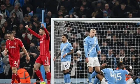 Hòa Forest, Man City đánh mất quyền tự quyết tại Ngoại hạng Anh