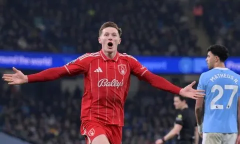 Elliot Anderson là người được chọn hay kẻ cướp ngôi vương Man City?