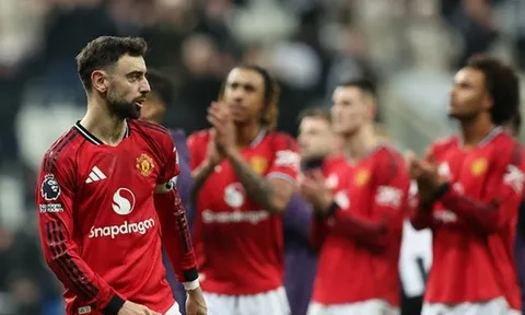Shay Given khuyên fan MU giữ bình tĩnh với Carrick