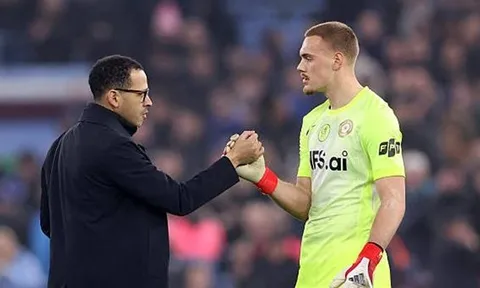Bản lĩnh thép giúp Liam Rosenior đập tan hoài nghi tại Chelsea