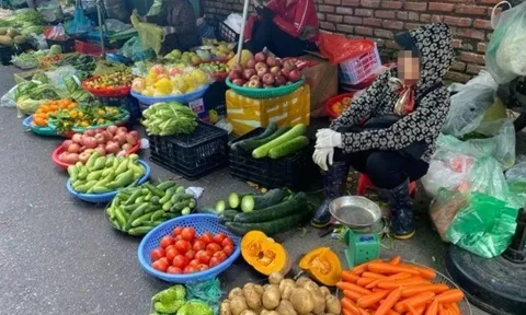 Lương cơ sở, lương hưu chưa tăng, giá cả đã leo thang chóng mặt