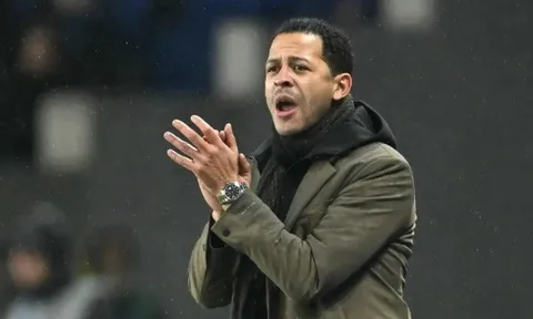 Rosenior triệu tập bộ đôi tài năng trẻ Chelsea đấu Wrexham