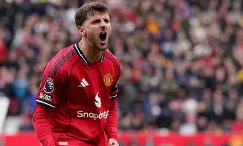 Mason Mount quyết không rời Man Utd trong mùa hè tới