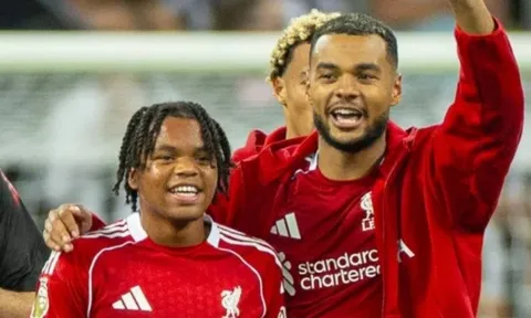 Rio Ngumoha là lời giải cho hàng công chậm chạp của Liverpool