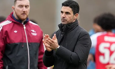 Arteta thừa nhận Mansfield khiến Arsenal khốn đốn