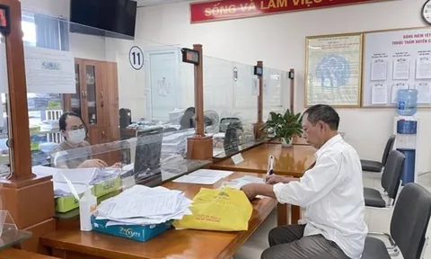 Thời điểm tăng lương hưu cho người có mức hưởng thấp do cơ quan nào quyết định?