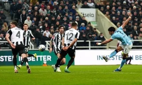 5 điểm nhấn Newcastle 1-3 Man City:  "Hung thần" Omar Marmoush; Đội hình B đẳng cấp