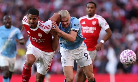 Arsenal và Man City đua tranh cho cú ăn bốn vô tiền khoáng hậu