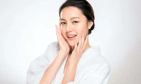 Routine dưỡng da buổi tối nhiều bước giúp da căng bóng và phục hồi sâu