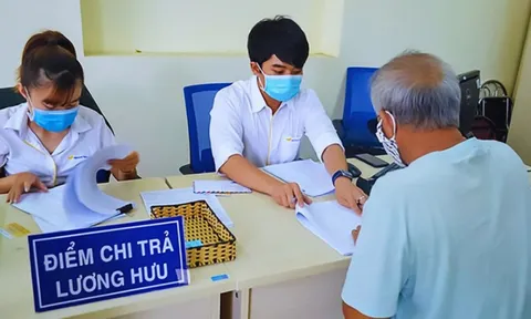 Tăng lương công chức 15%: Lương hưu có được điều chỉnh tăng hay không?