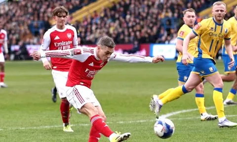 Đã đến lúc Arsenal chấm dứt lương duyên với Trossard