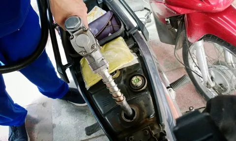 5 mẹo đổ xăng thông minh, tiết kiệm, tăng độ bền của xe