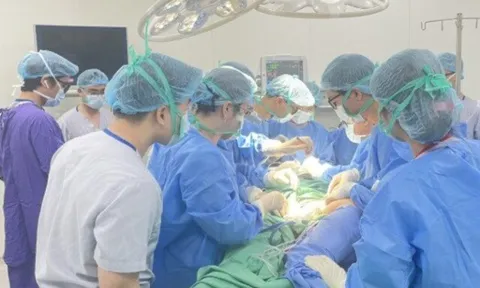 Người phụ nữ tìm lại "nụ cười" sau hơn 40 năm đi đâu cũng phải cúi mặt vì tự ti