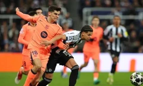 Sao Barca choáng ngợp trước lối đá pressing của Newcastle (