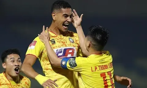 Rào cản FIFA ngăn Đỗ Phi Long khoác áo tuyển Việt Nam