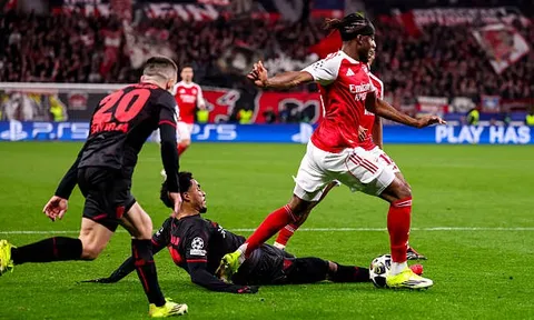 Madueke không biết vì sao Arsenal được hưởng phạt đền