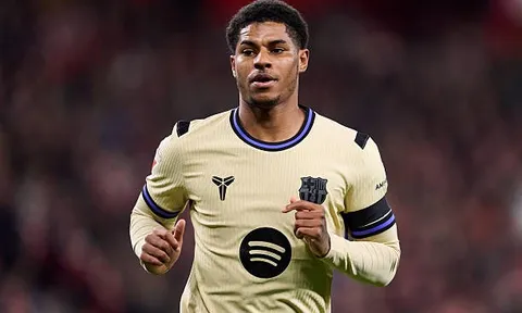 Romano hé lộ "tối hậu thư" MU gửi cho Barca vụ Rashford
