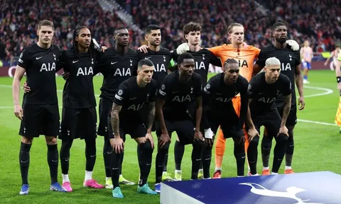 Một ngôi sao Tottenham "không bận tâm" dù đội nhà rớt hạng