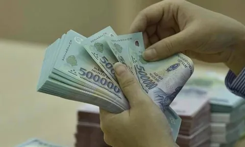 Bảng lương viên chức dự kiến từ 1/7: Tăng lương cơ sở, thu nhập thay đổi thế nào?