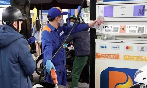 Giá xăng dầu hôm nay 12/3: Xăng dầu trong nước đồng loạt giảm