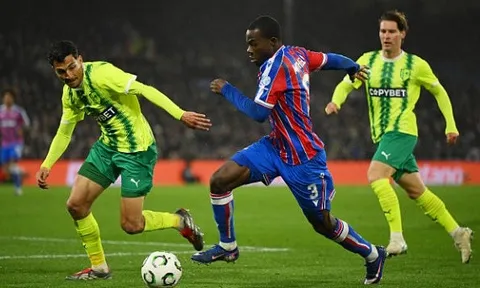 Phung phí cơ hội, Crystal Palace bị AEK Larnaca cầm chân
