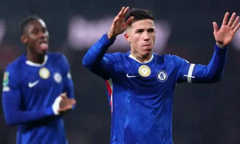Trượt vé Cúp C1, Chelsea nguy cơ mất Enzo vào tay PSG