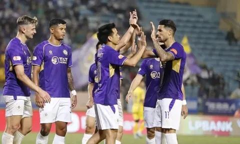 Thắng SLNA, HLV Hà Nội né chuyện Hoàng Hên lên tuyển