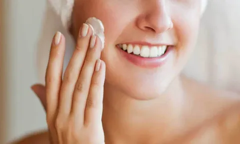 7 thành phần dưỡng ẩm giúp phục hồi làn da khô hiệu quả