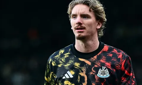 Newcastle không sai khi kiên nhẫn với Nick Woltemade