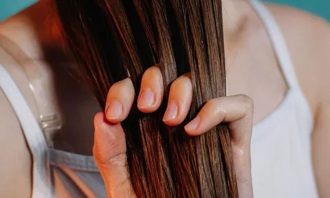 5 cách phục hồi tóc hư tổn do uốn, sấy nhiều