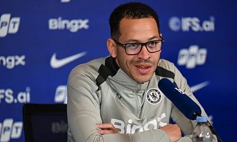 Liam Rosenior chỉ trích trọng tài sau trận thua Newcastle