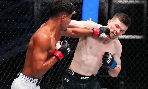 Marwan Rahiki bẻ gãy quai hàm đối thủ, giành chiến thắng TKO trong màn ra mắt UFC