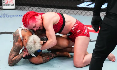 Gillian Robertson bản lĩnh lật ngược thế cờ, dùng địa chiến khuất phục Amanda Lemos