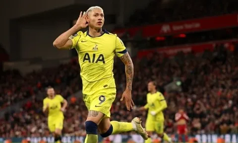 Richarlison gỡ hòa phút 90, Liverpool lỡ cơ hội vào top 4