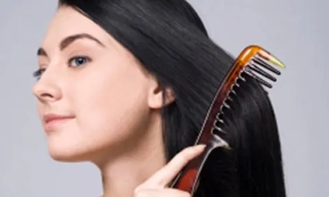 5 lợi ích của việc chải tóc 100 lần buổi sáng và tối