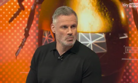 Carragher gọi tên bản hợp đồng đưa Arsenal đến ngôi vương