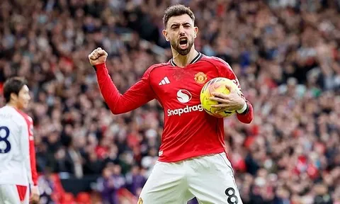 Nicky Butt hối thúc Man Utd giữ chân Bruno Fernandes bằng mọi giá